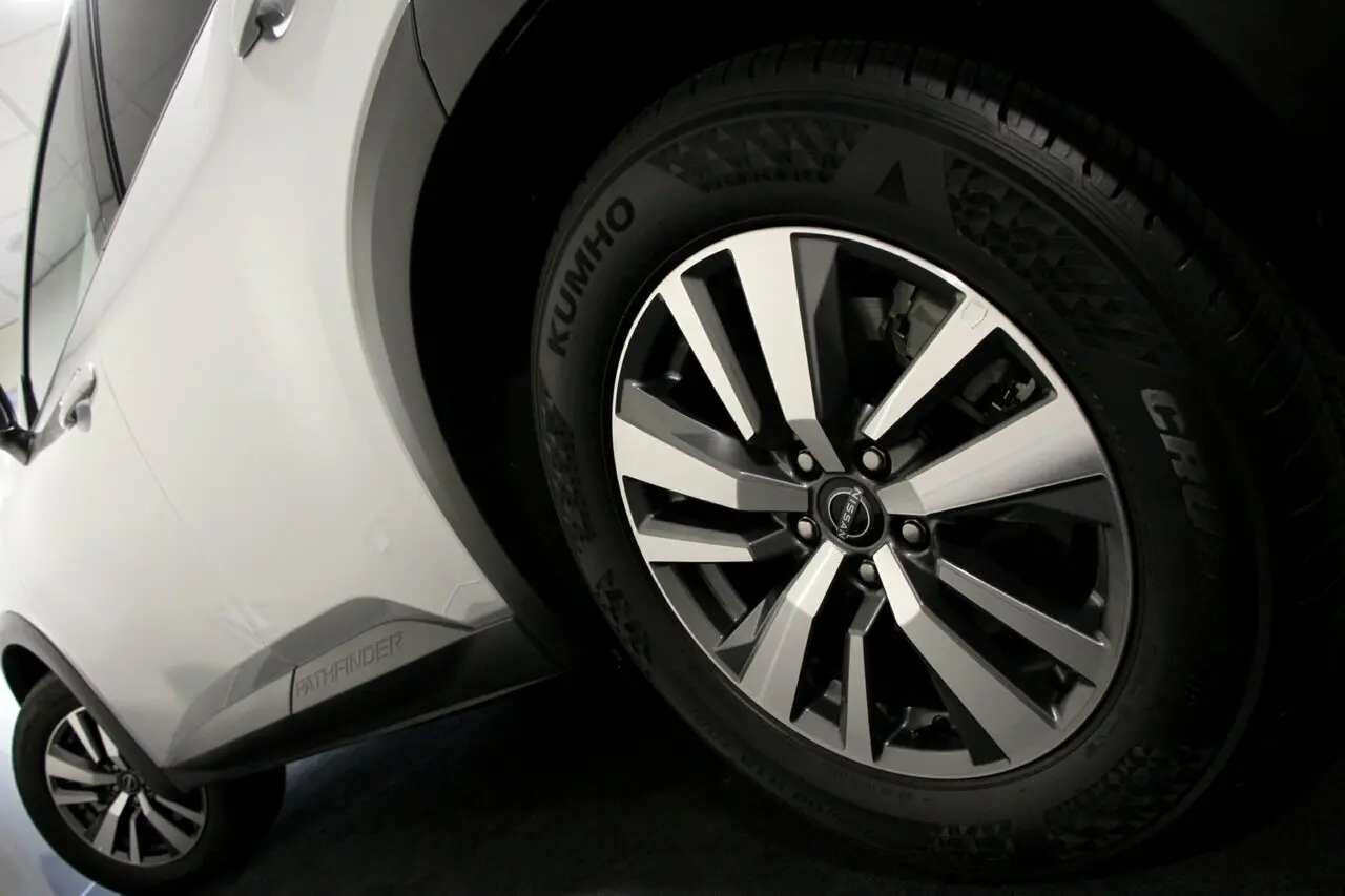 2024 Nissan Pathfinder R53 MY24 TI Silver Sequential Auto Wagon